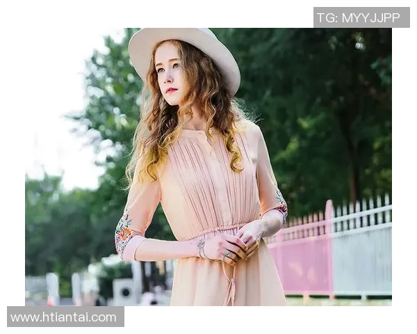 足球明星大头T恤热潮来袭,时尚与运动的完美结合让你成为街头焦点 足球明星大头T恤热潮来袭,时尚与运动的完美结合让你成为街头焦点