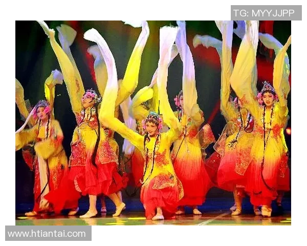 足球明星转场后激情舞动瞬间精彩回顾与炫酷舞姿展示 足球明星转场后激情舞动瞬间精彩回顾与炫酷舞姿展示