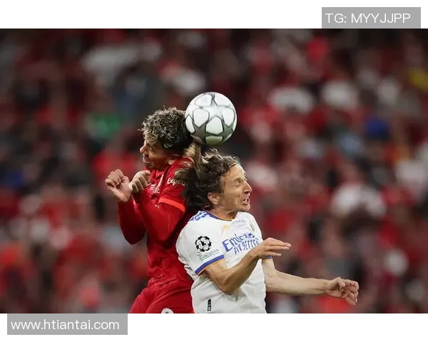 利物浦在主场遭遇狼队逆转以1比2落败的比赛分析与反思